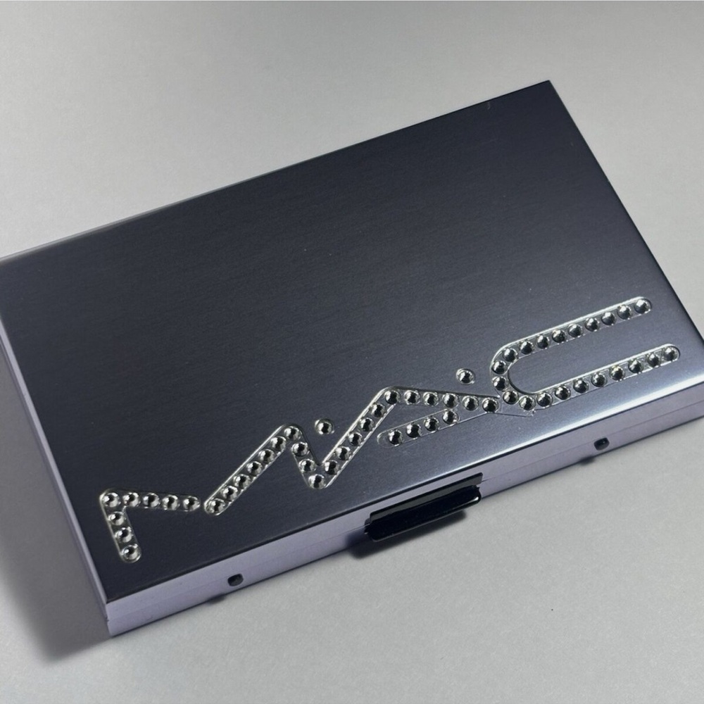 MAC Holiday 2004: 6 Eyes: Gem Dazzle Eyeshadow Palette: Limited Edition & New! - Picture 2 of 4